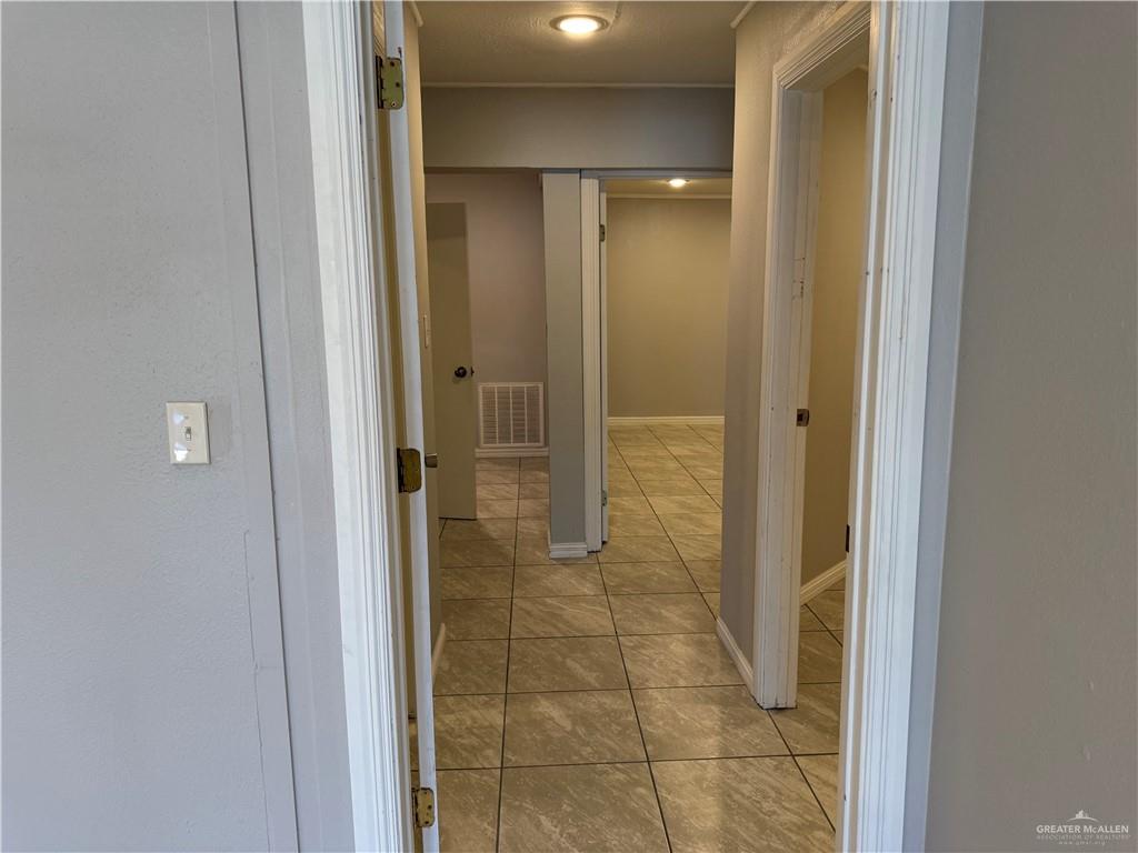 Photo 6 of 1018 Closner Boulevard