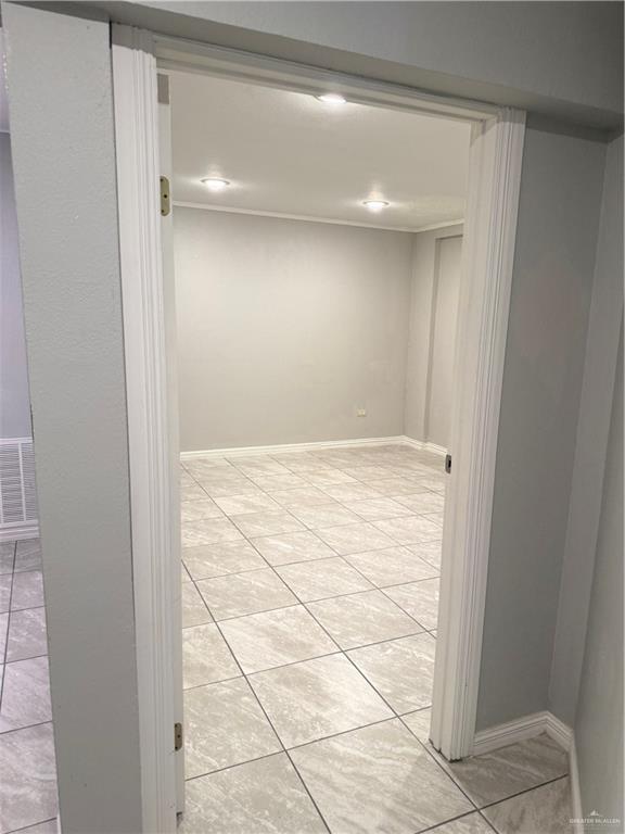 Photo 9 of 1018 Closner Boulevard
