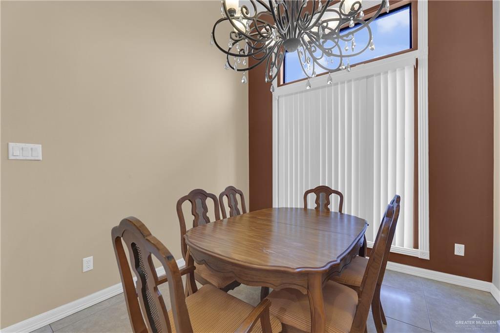 Photo 6 of 5012 Dogwood Street