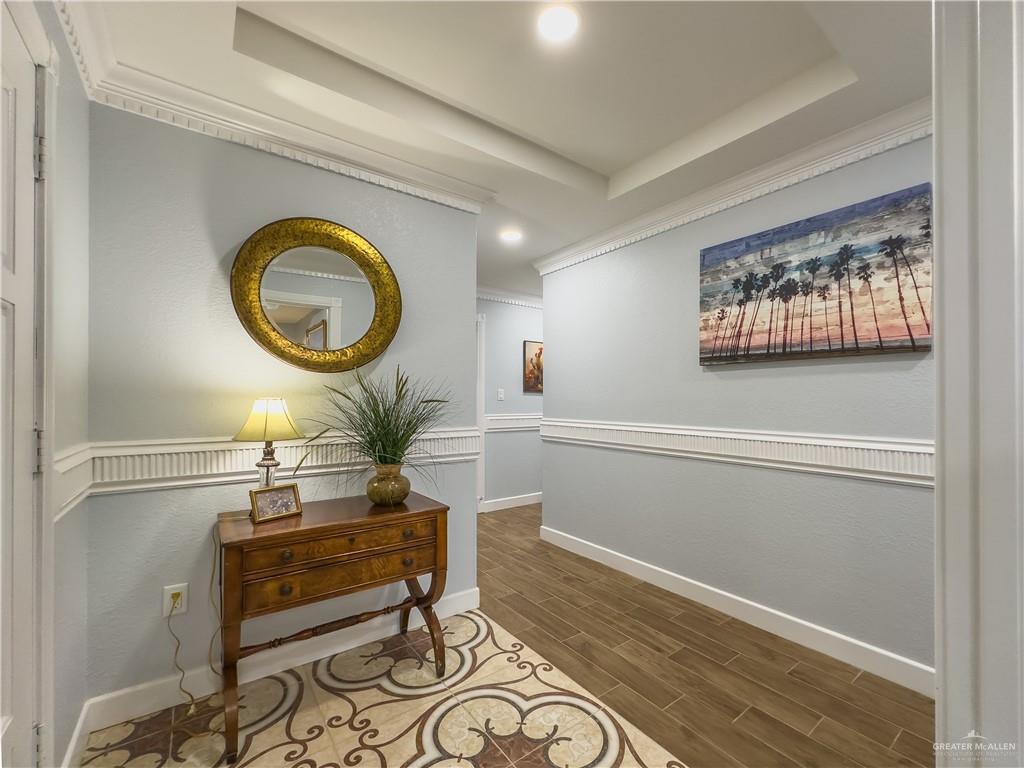 Photo 4 of 2212 Western Road