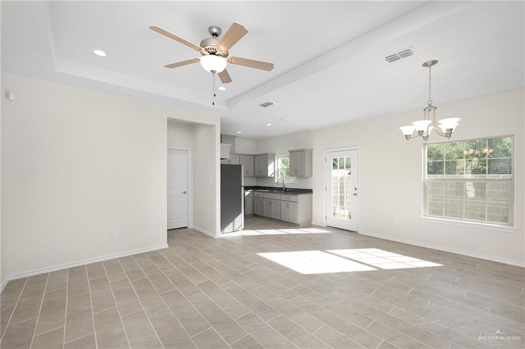 Photo 4 of 5601 Nightingale Avenue #4