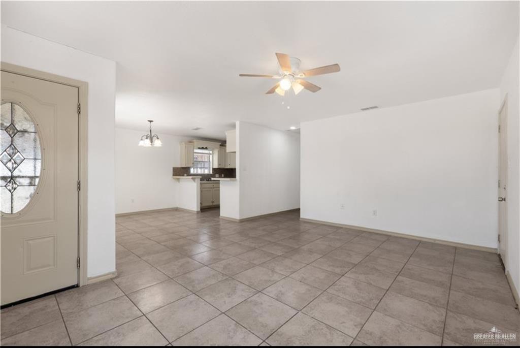 Photo 2 of 2804 Gumwood Avenue