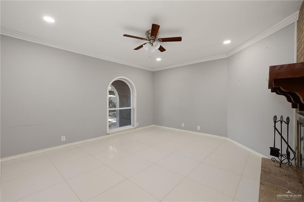 Photo 7 of 2114 Anacua Circle
