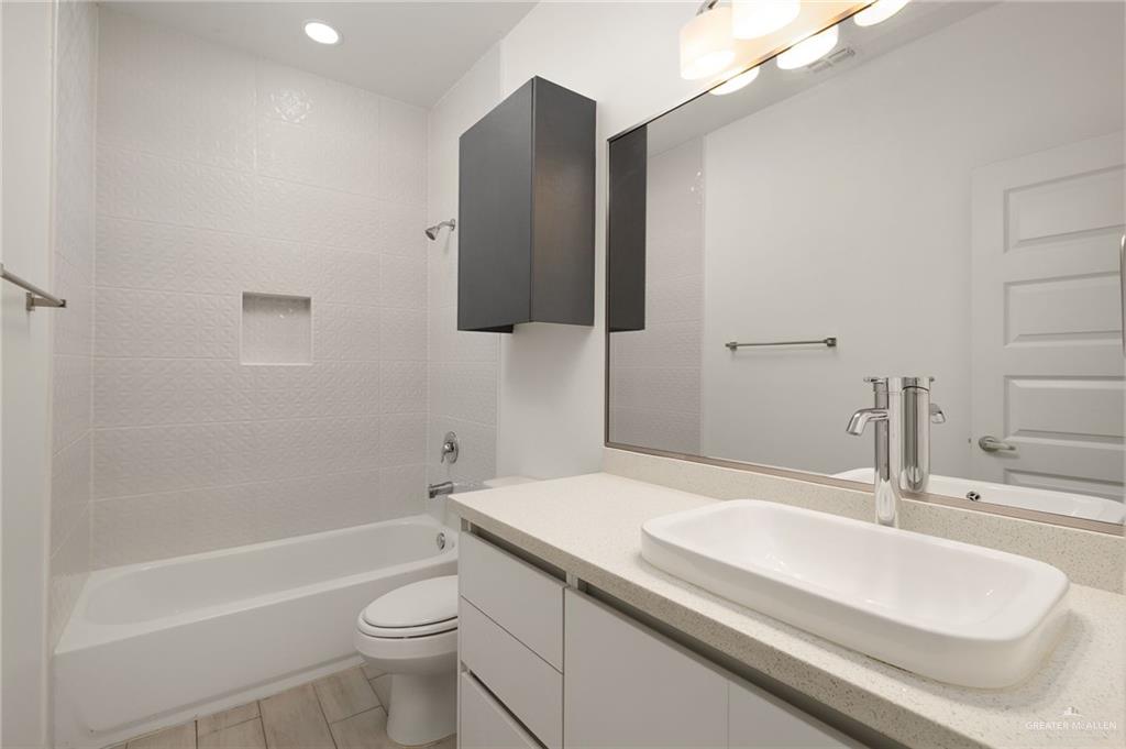 Photo 12 of 1722 Marlin Street #2